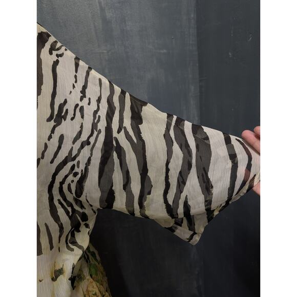 Chico's Zebra Print Peplum Hem Dolman Sleeve Sheer Blouse Size XL - Picture 3 of 9